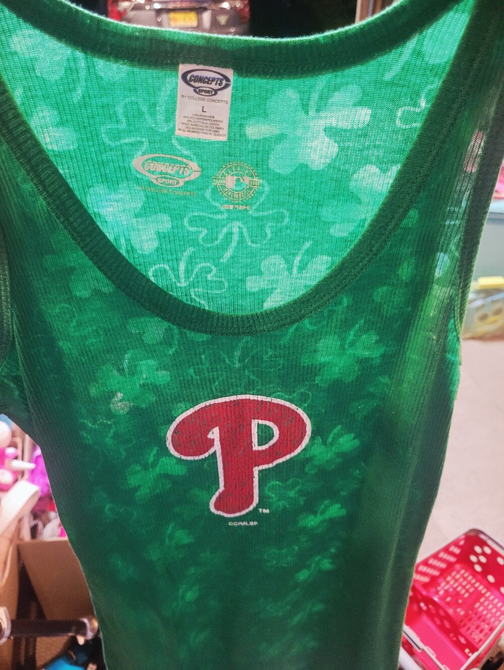 (5) Women's Size Large PHILADELPHIA PHILLIES t-shirts - Picture 7 of 8